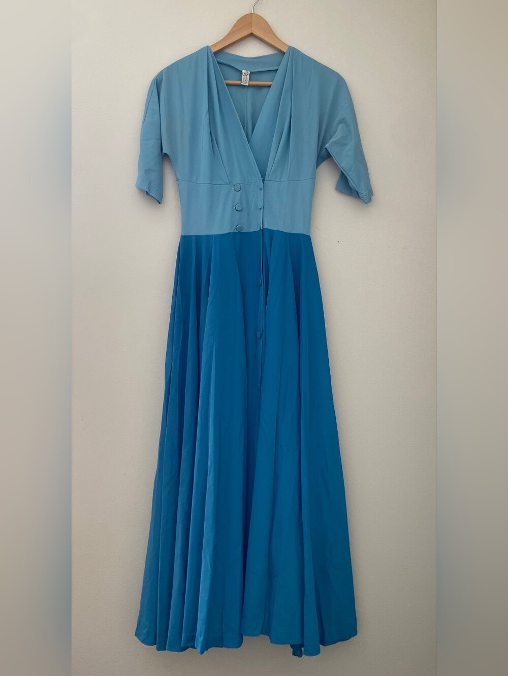 Vintage Blue Gown - Picture 2 of 6